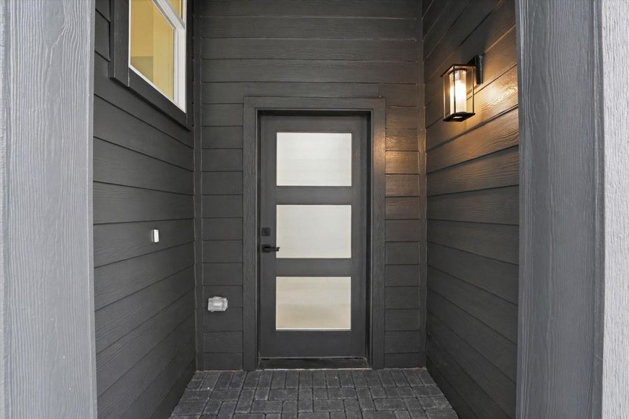 Exterior details and patio area of a home in , Houston (Image 13).