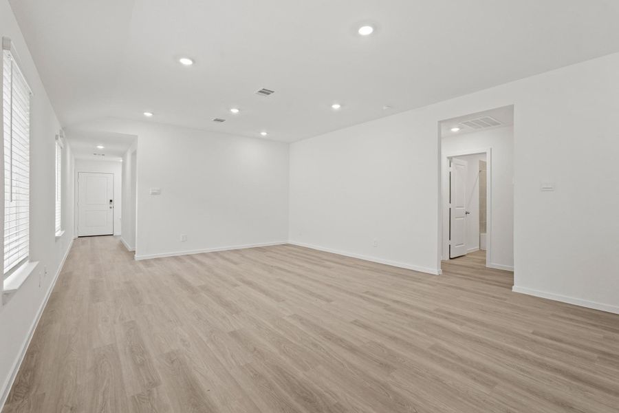 Spacious, unfurnished interior of a new home in Presswoods, Splendora (Image 13).