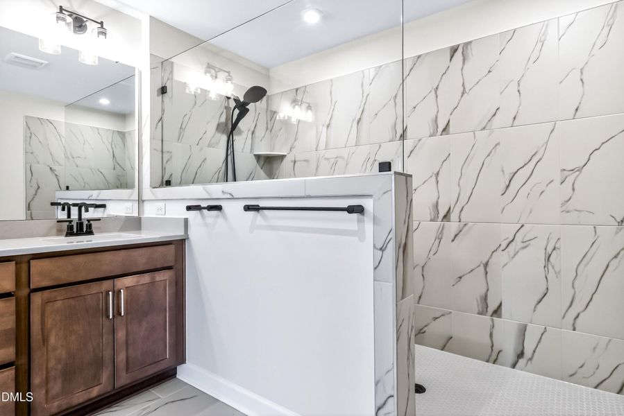 virtual-tour-156969-photo-17774858464495