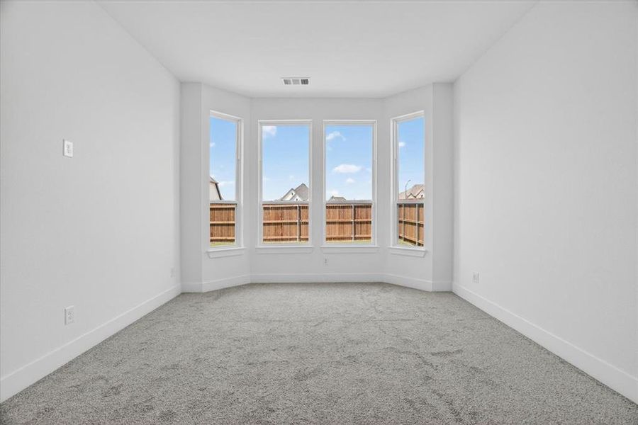 Spacious, unfurnished interior of a new home in Tavolo Park, Fort Worth (Image 25).