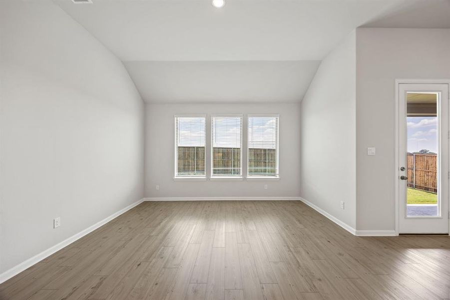 16-web-or-mls-605-bonnie-rose-ln