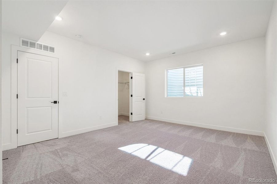 Spacious, unfurnished interior of a new home in Windsong, Brighton (Image 33). Spacious, unfurnished interior of a new home in Windsong, Brighton (Image 33).
