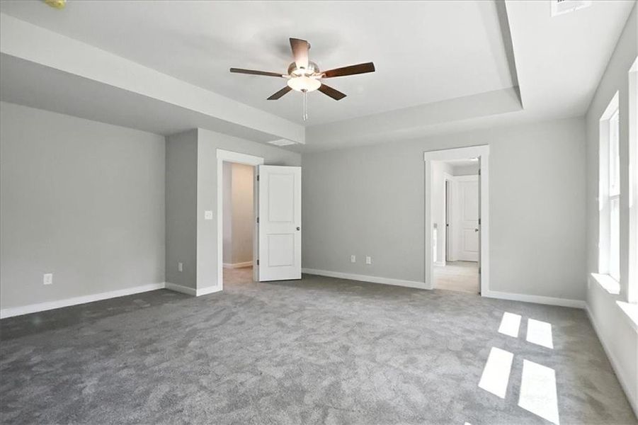 Spacious, unfurnished interior of a new home in , Jefferson (Image 51).