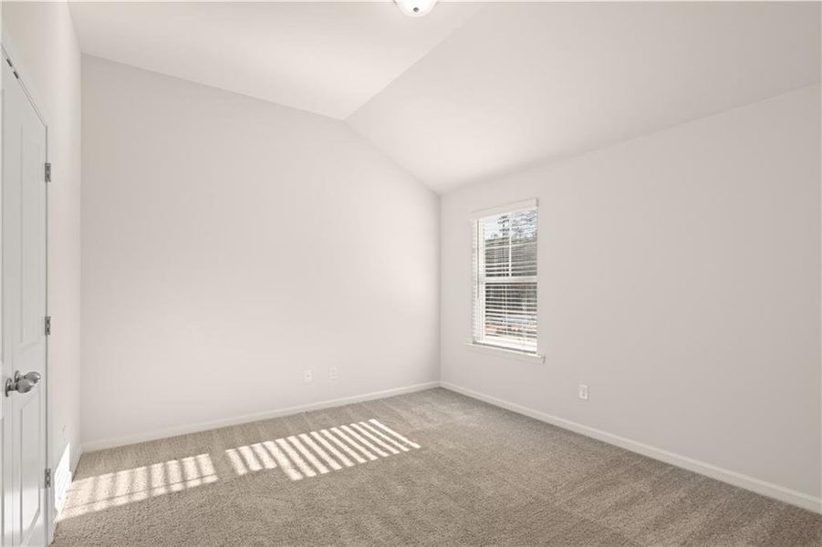 Spacious, unfurnished interior of a new home in Cascade Ridge at Niskey Lake, Atlanta (Image 17).