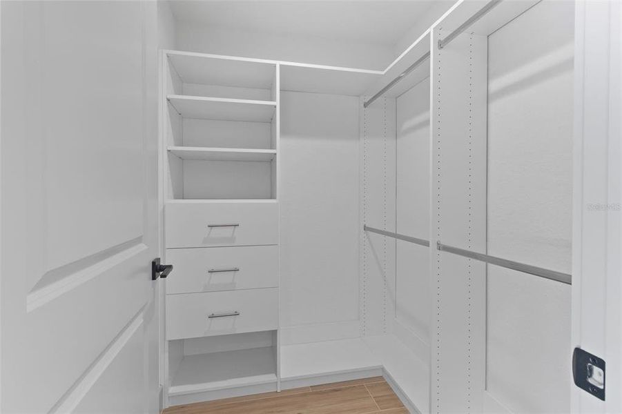 Spacious, unfurnished interior of a new home in , Port Charlotte (Image 23).