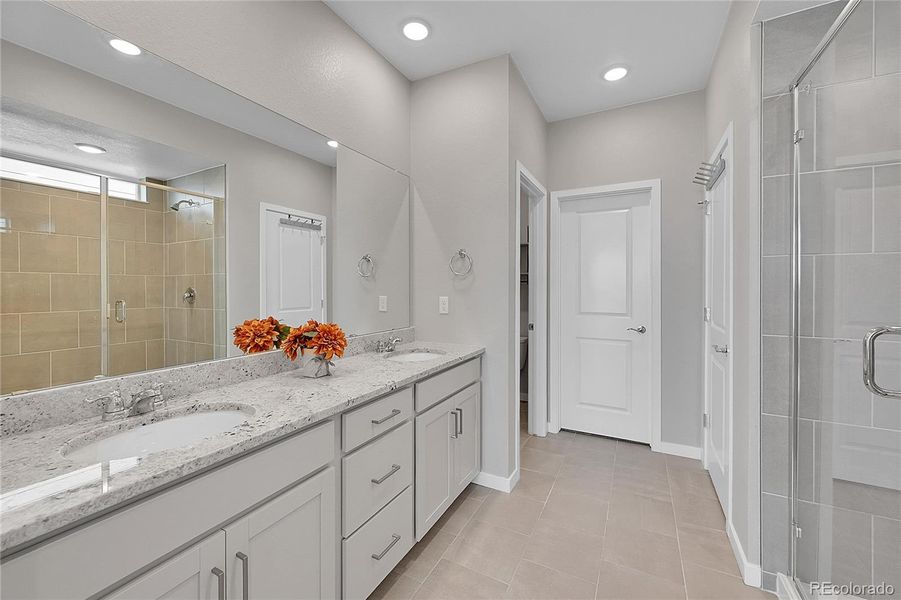 Furnished interior view inside a new home in , Aurora (Image 12).