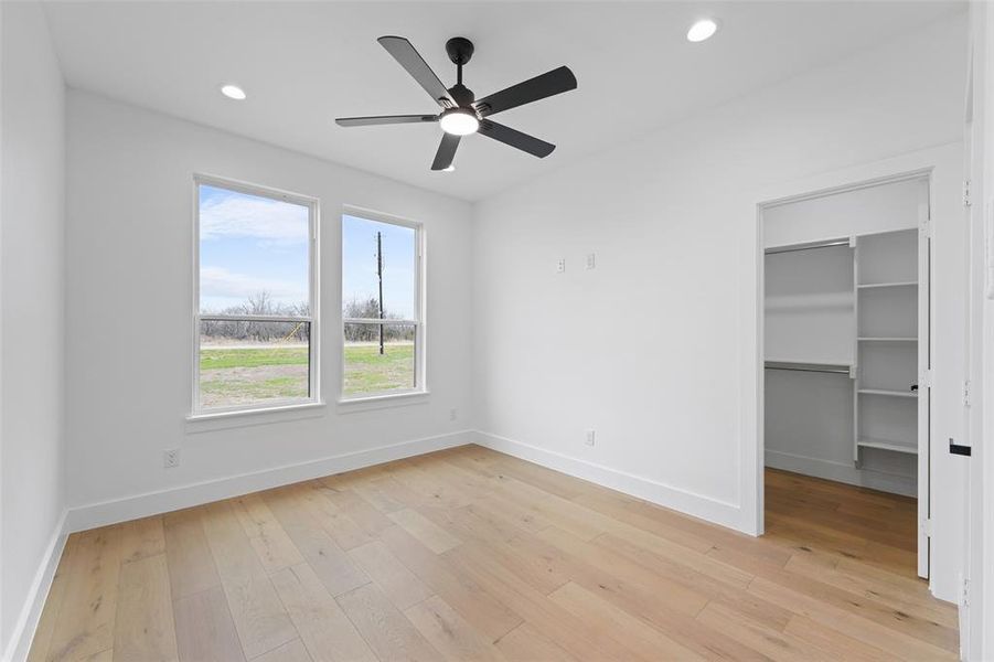 Spacious, unfurnished interior of a new home in , Corsicana (Image 32).