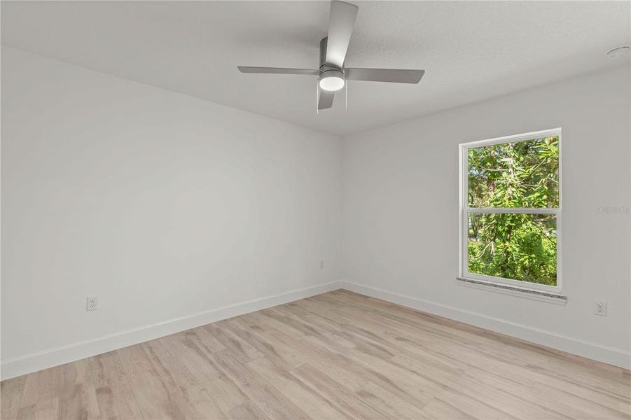 Spacious, unfurnished interior of a new home in , Dunnellon (Image 15).