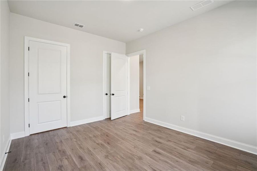 Spacious, unfurnished interior of a new home in Waterside Townhomes, Peachtree Corners (Image 28).