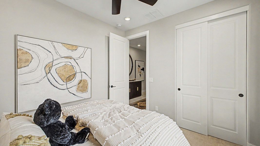 Representative furnished interior of a home built from the Jerome by DRB Homes in Magma Ranch, Florence (Image 21).