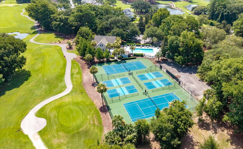 Community amenities in Charleston Proper, Johns Island (Image 16).