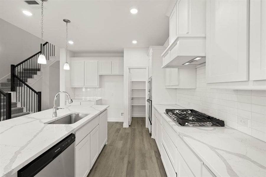 4329 KNight- Kitchen-4