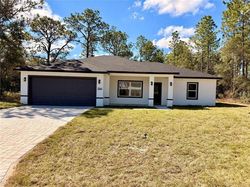 Exterior details and patio area of a home in , Citrus Springs (Image 2). Exterior details and patio area of a home in , Citrus Springs (Image 2).