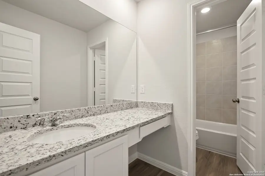 Furnished interior view inside a new home in Cinco Lakes, San Antonio (Image 5). Furnished interior view inside a new home in Cinco Lakes, San Antonio (Image 5).