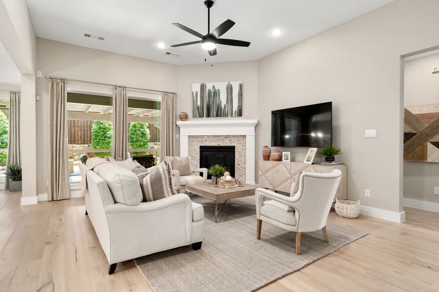Plan 1685 Living Room Representative Photo
