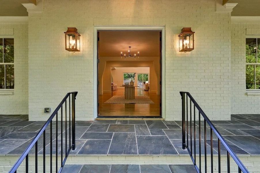Exterior details and patio area of a home in , Roswell (Image 4).