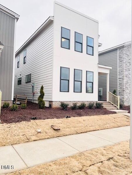 Exterior 2 - 29 Dec 2025