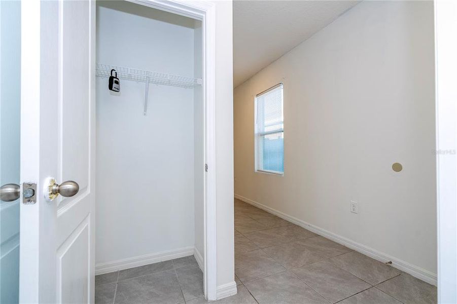 Spacious, unfurnished interior of a new home in Astonia, Davenport (Image 41).