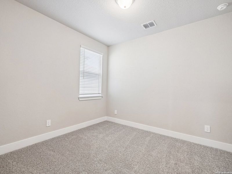 Spacious, unfurnished interior of a new home in Stetson Ridge, Marion (Image 9).