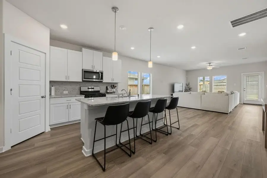 Kitchen into livingroom