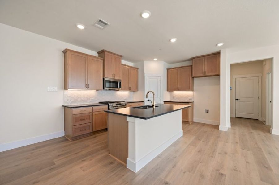 Furnished interior view inside a new home in Chelsea Commons, Allen (Image 7). Furnished interior view inside a new home in Chelsea Commons, Allen (Image 7).
