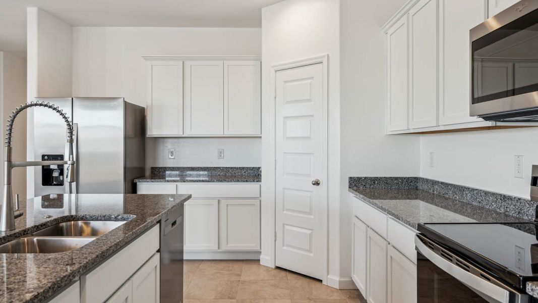 Furnished interior view inside a new home in Magma Ranch Vistas, Florence (Image 6).