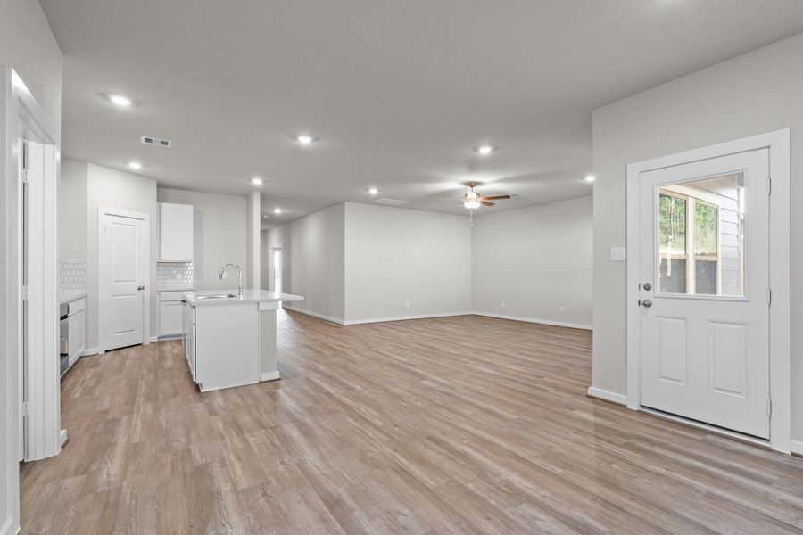 Spacious, unfurnished interior of a new home in Westridge Cove, Conroe (Image 29). Spacious, unfurnished interior of a new home in Westridge Cove, Conroe (Image 29).