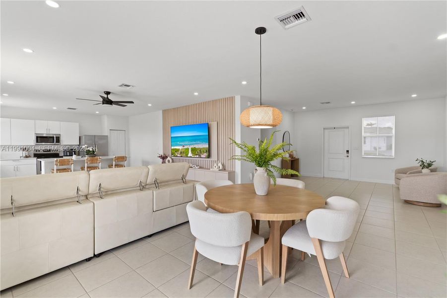 Furnished interior view inside a new home in , Homestead (Image 32).