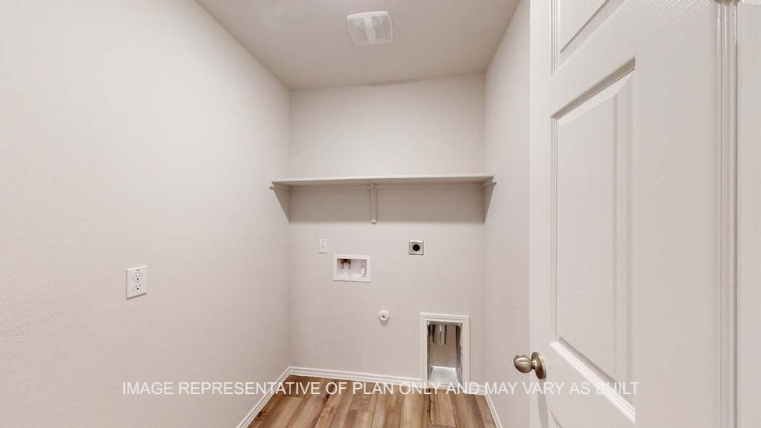 Spacious, unfurnished interior of a new home in Rancho San Gabriel, Georgetown (Image 21).