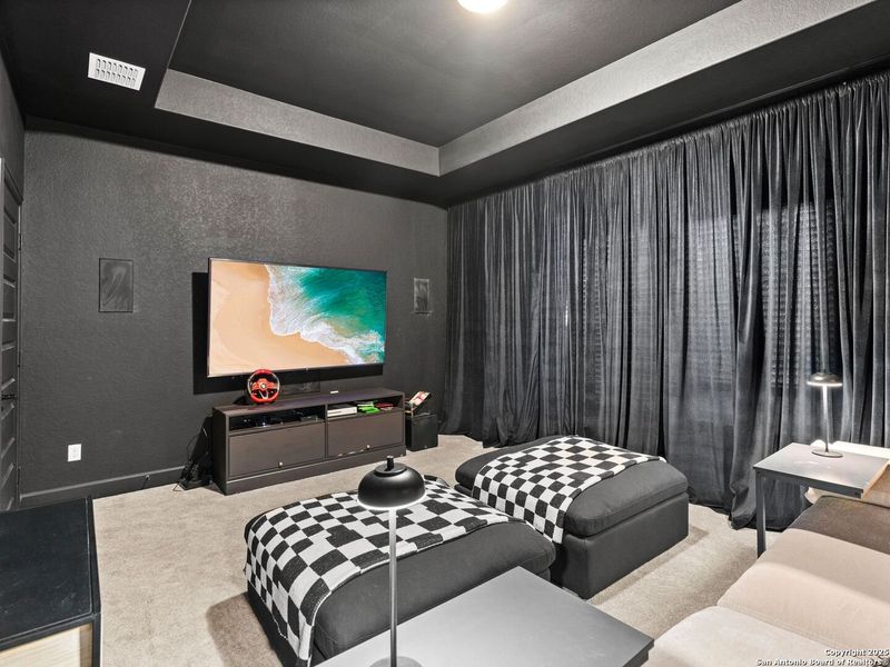 Furnished interior view inside a new home in Balcones Creek 70', Boerne (Image 33). Furnished interior view inside a new home in Balcones Creek 70', Boerne (Image 33).