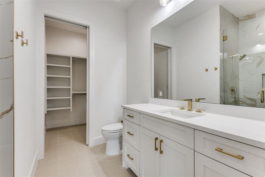 Furnished interior view inside a new home in , McKinney (Image 17).