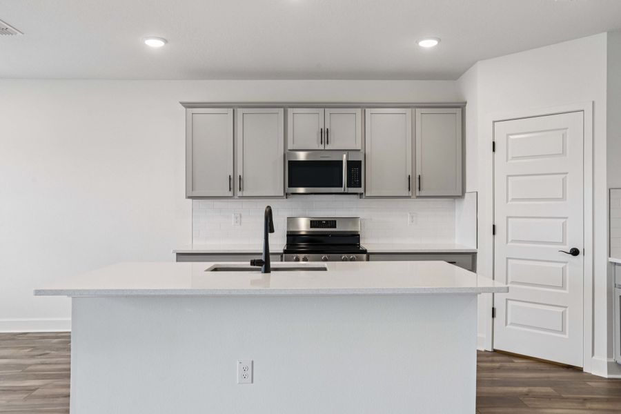 Furnished interior view inside a new home in Spring Hill, Spring Hill (Image 8).