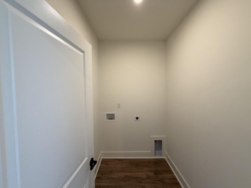 Spacious, unfurnished interior of a new home in , Summerville (Image 20).