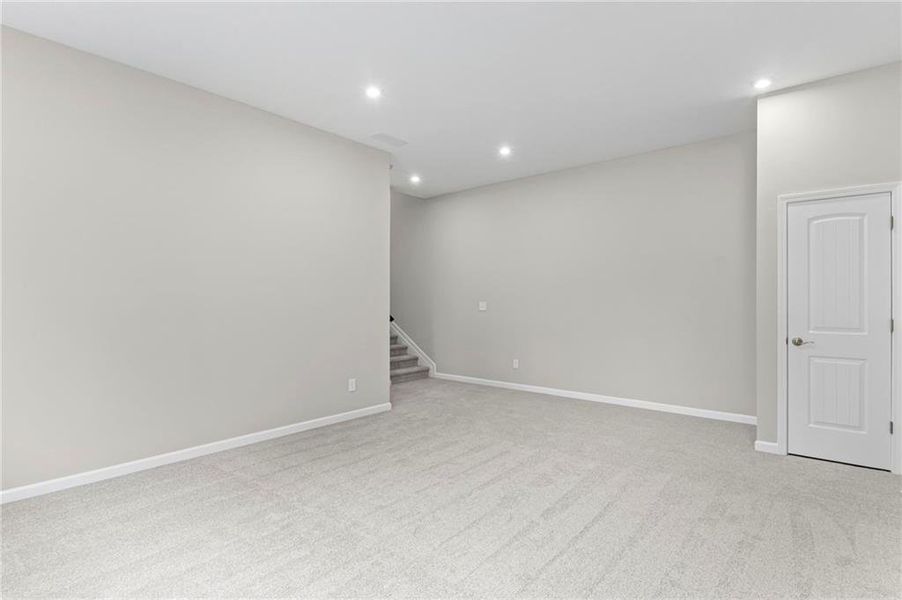 Spacious, unfurnished interior of a new home in Pickens Bluff, Hiram (Image 13). Spacious, unfurnished interior of a new home in Pickens Bluff, Hiram (Image 13).