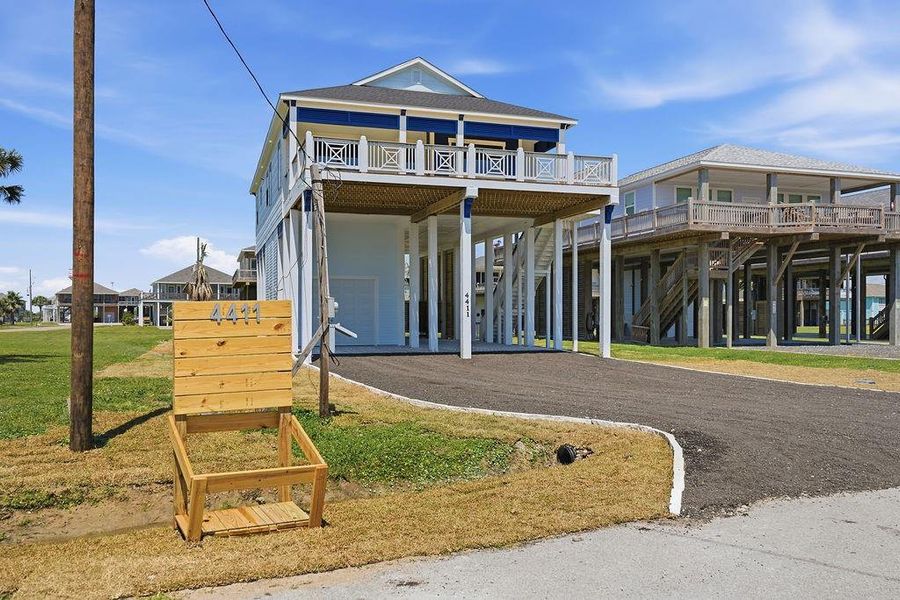 Community amenities in , Crystal Beach (Image 43). Community amenities in , Crystal Beach (Image 43).
