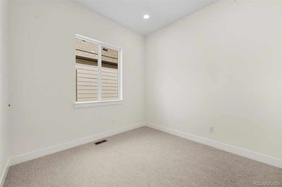 Spacious, unfurnished interior of a new home in Festival at RainDance, Windsor (Image 11). Spacious, unfurnished interior of a new home in Festival at RainDance, Windsor (Image 11).