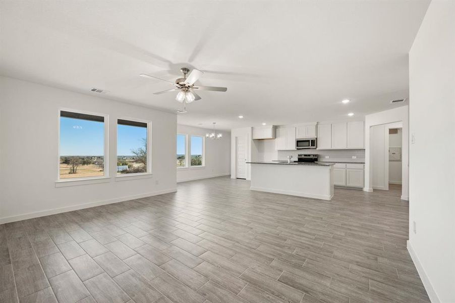 Spacious, unfurnished interior of a new home in Gatlin Ranch, Springtown (Image 21).