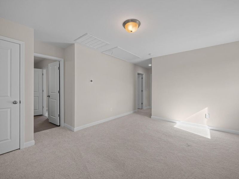 Spacious, unfurnished interior of a new home in Wellers Knoll, Lillington (Image 17).