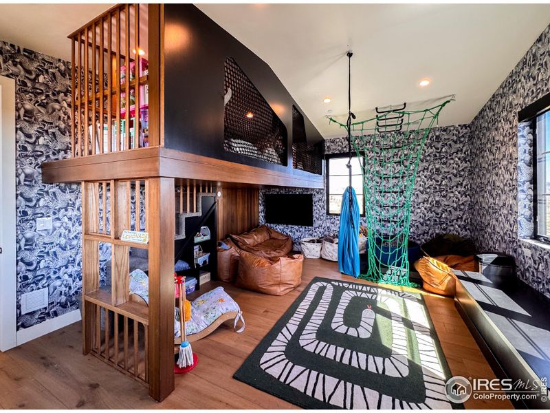 Furnished interior view inside a new home in , Longmont (Image 18).