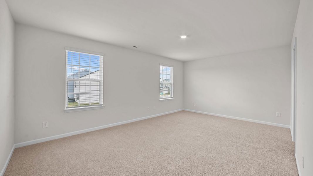 Spacious, unfurnished interior of a new home in Carter Ridge, Greenville (Image 22).