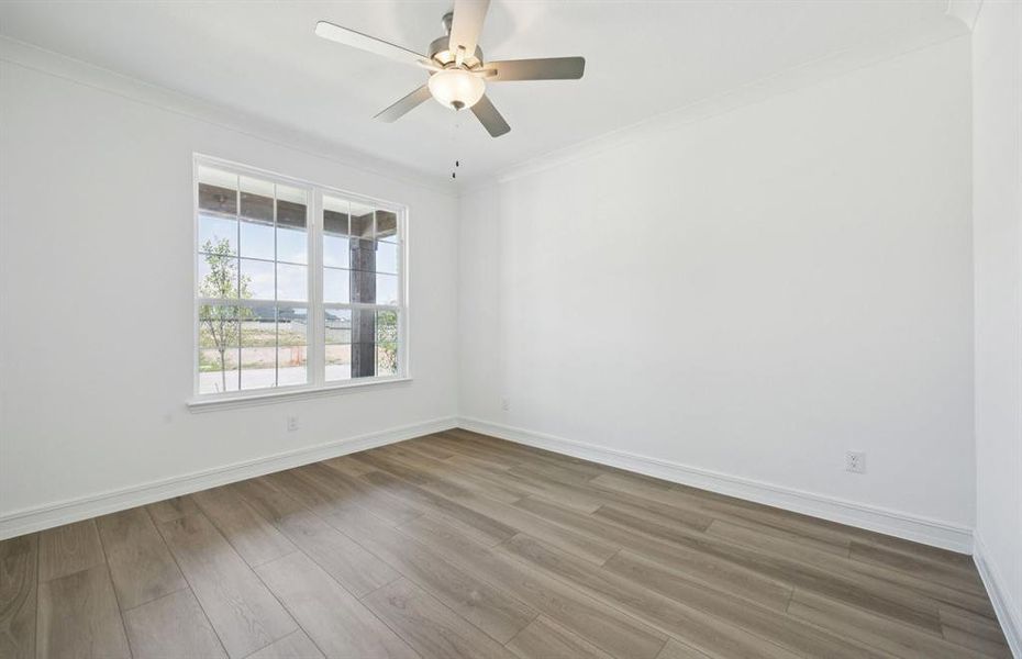Dining area off kitchen