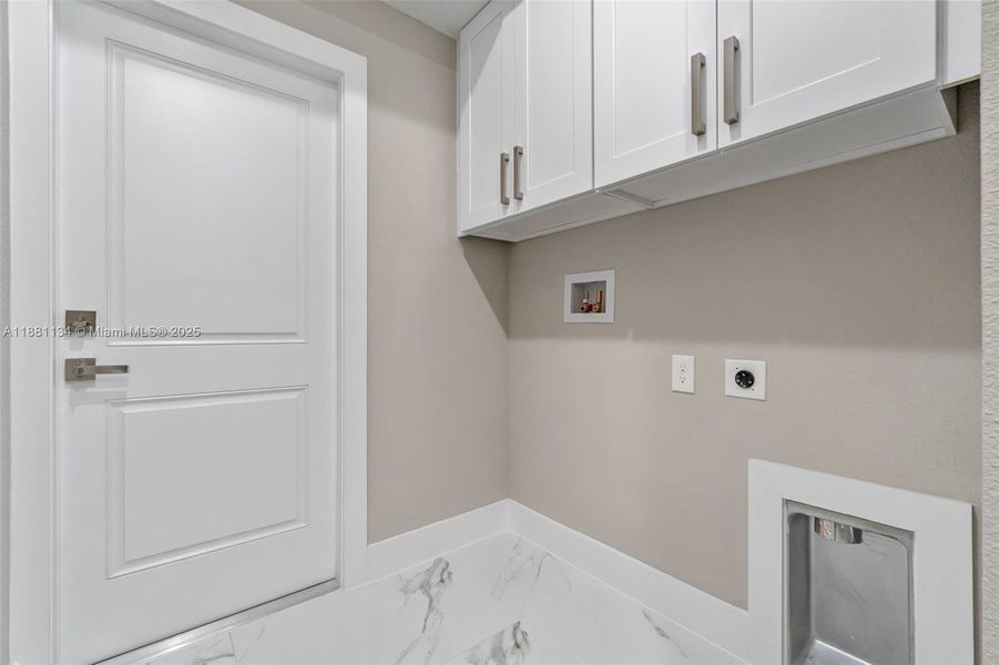 Image 33 of a home in .