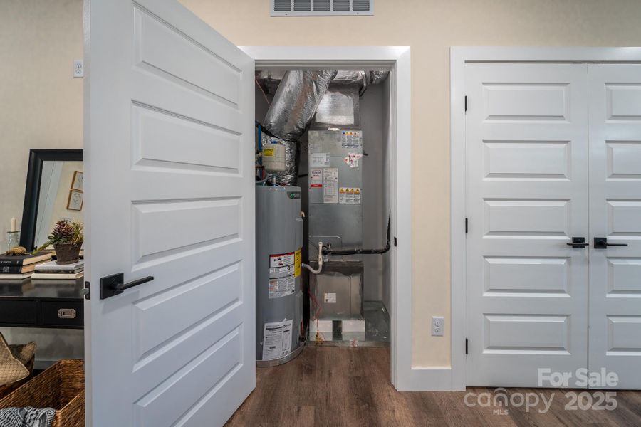 Image 21 of a home in .