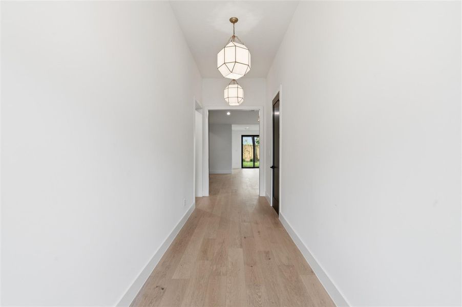 Contemporary elegance arrives in Oak Forest with this beautifully designed new construction home crafted for modern living.