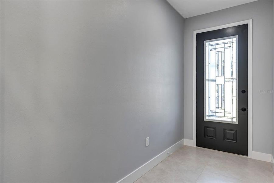 Spacious, unfurnished interior of a new home in , New Smyrna Beach (Image 14).