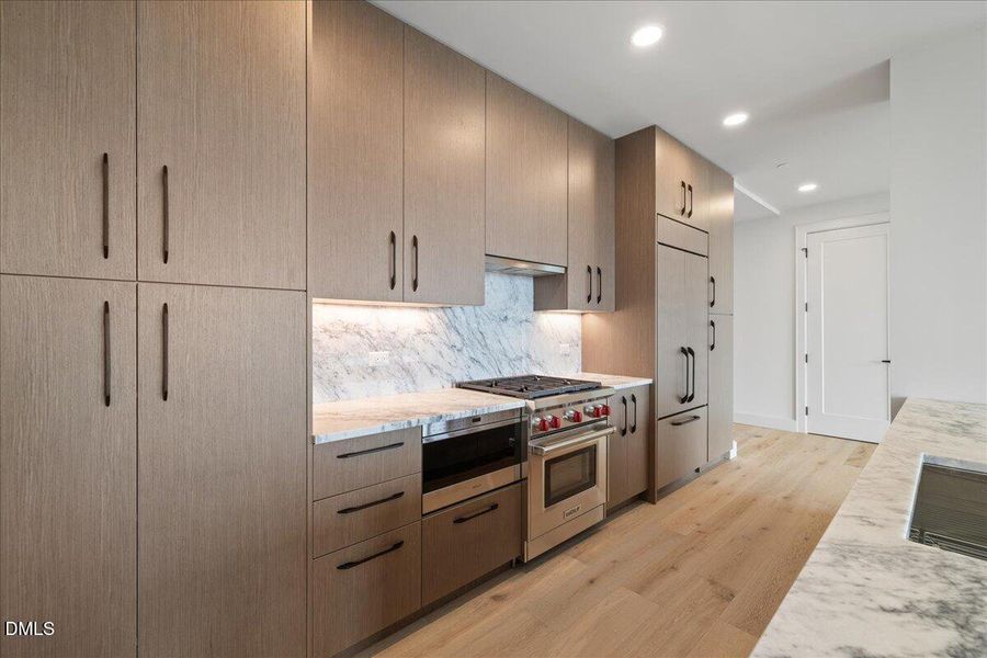 09-115 Morris St #2401