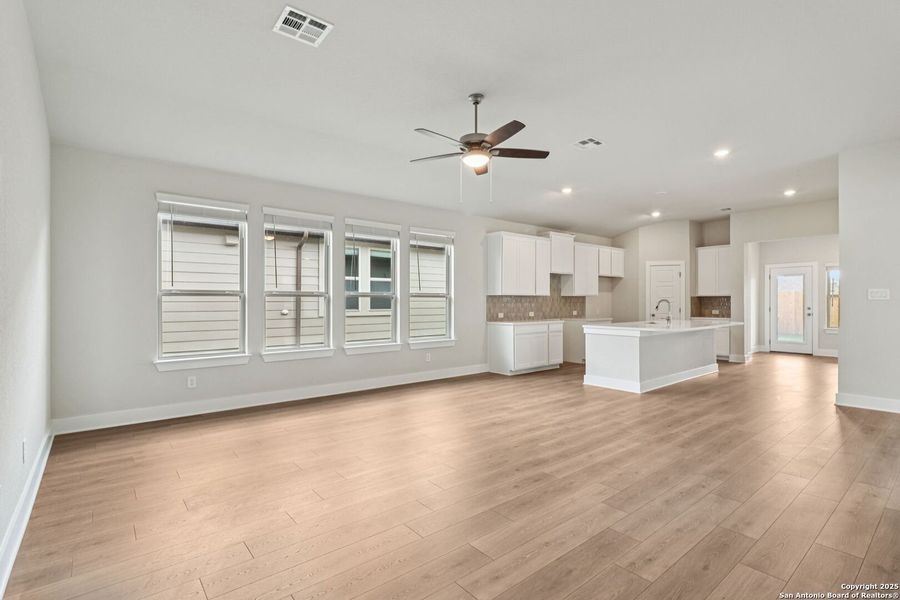 Spacious, unfurnished interior of a new home in , Cibolo (Image 29). Spacious, unfurnished interior of a new home in , Cibolo (Image 29).