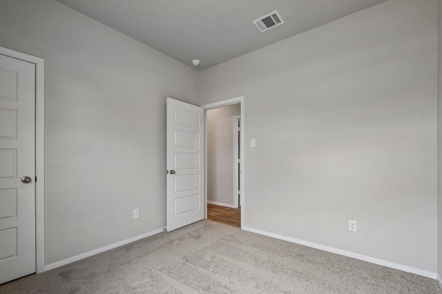 Spacious, unfurnished interior of a new home in Hymeadow, Maxwell (Image 24).