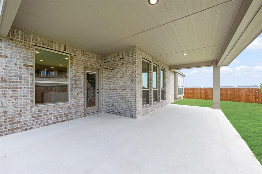 Spacious, unfurnished interior of a new home in The Oasis at North Grove 75-80, Waxahachie (Image 20). Spacious, unfurnished interior of a new home in The Oasis at North Grove 75-80, Waxahachie (Image 20).