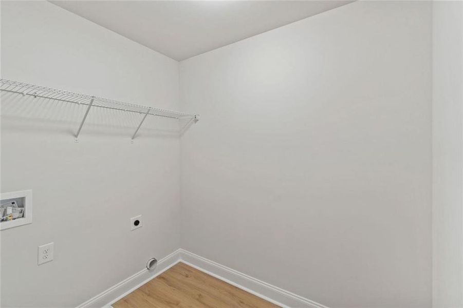 Spacious, unfurnished interior of a new home in , Alto (Image 18).